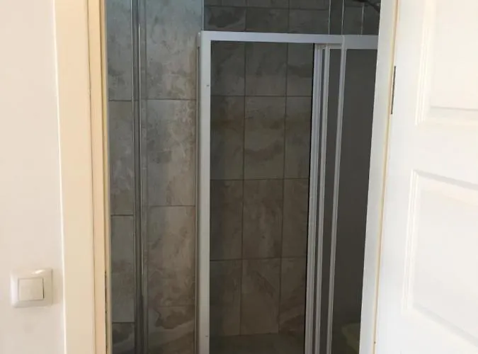 Naz By Travelin Nocleg ze śniadaniem